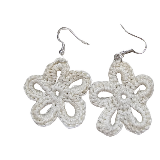 Crochet Earring - Silver Cream Daisy