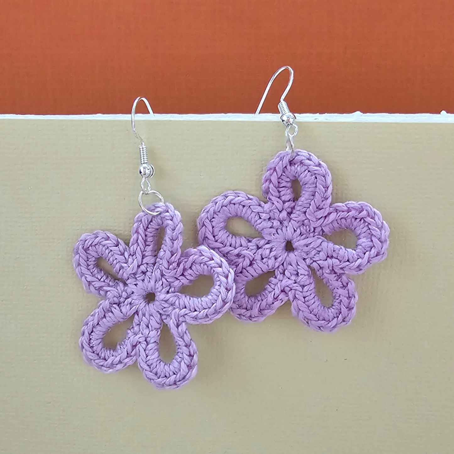 Lavender Daisy Crochet Earring