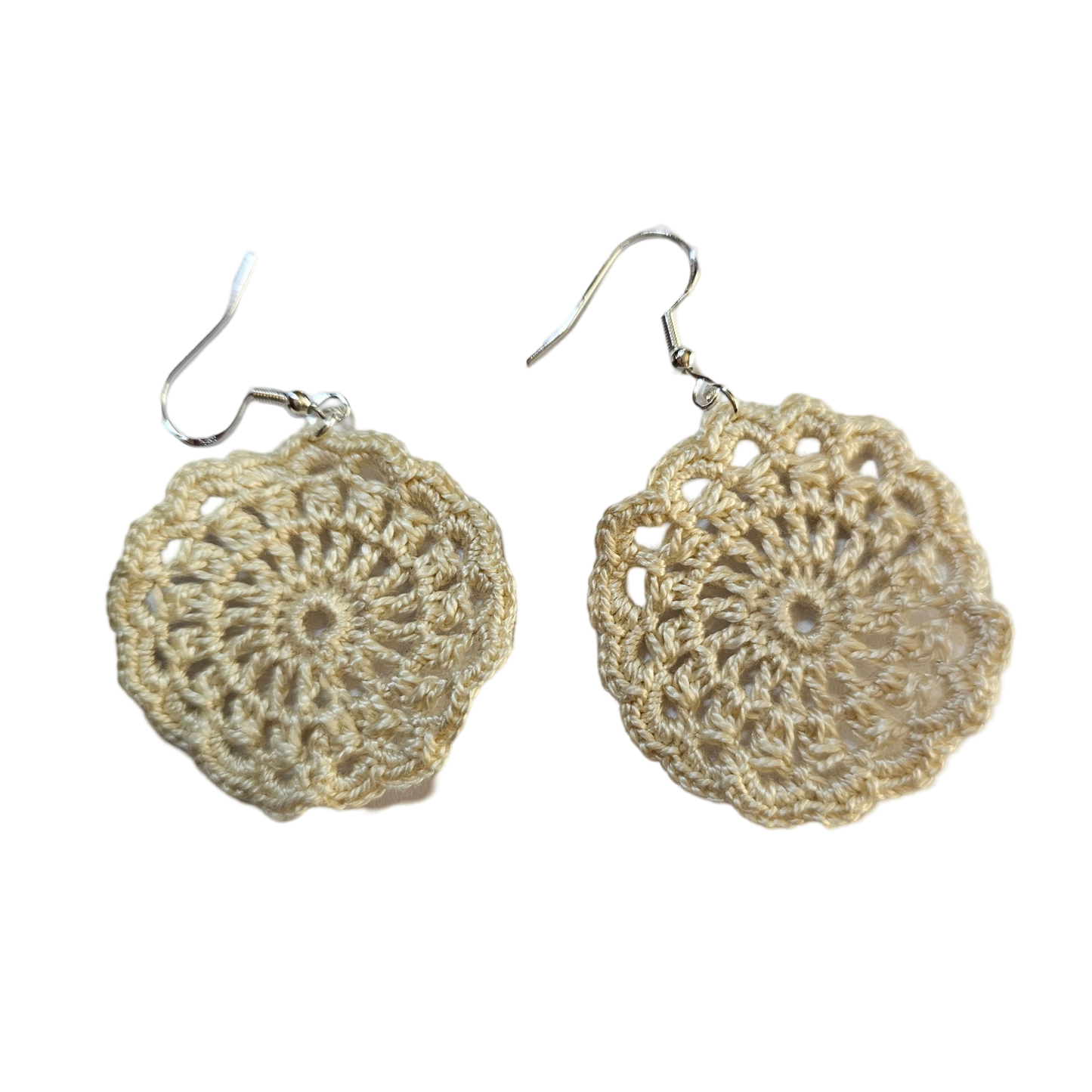 Frankie Cream Crochet Earring