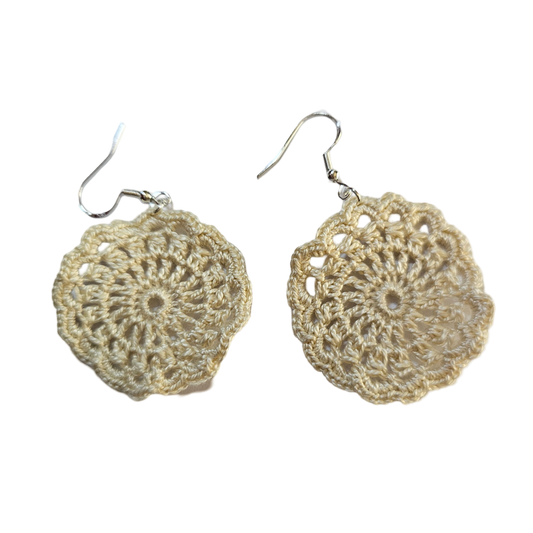 Frankie Cream Crochet Earring