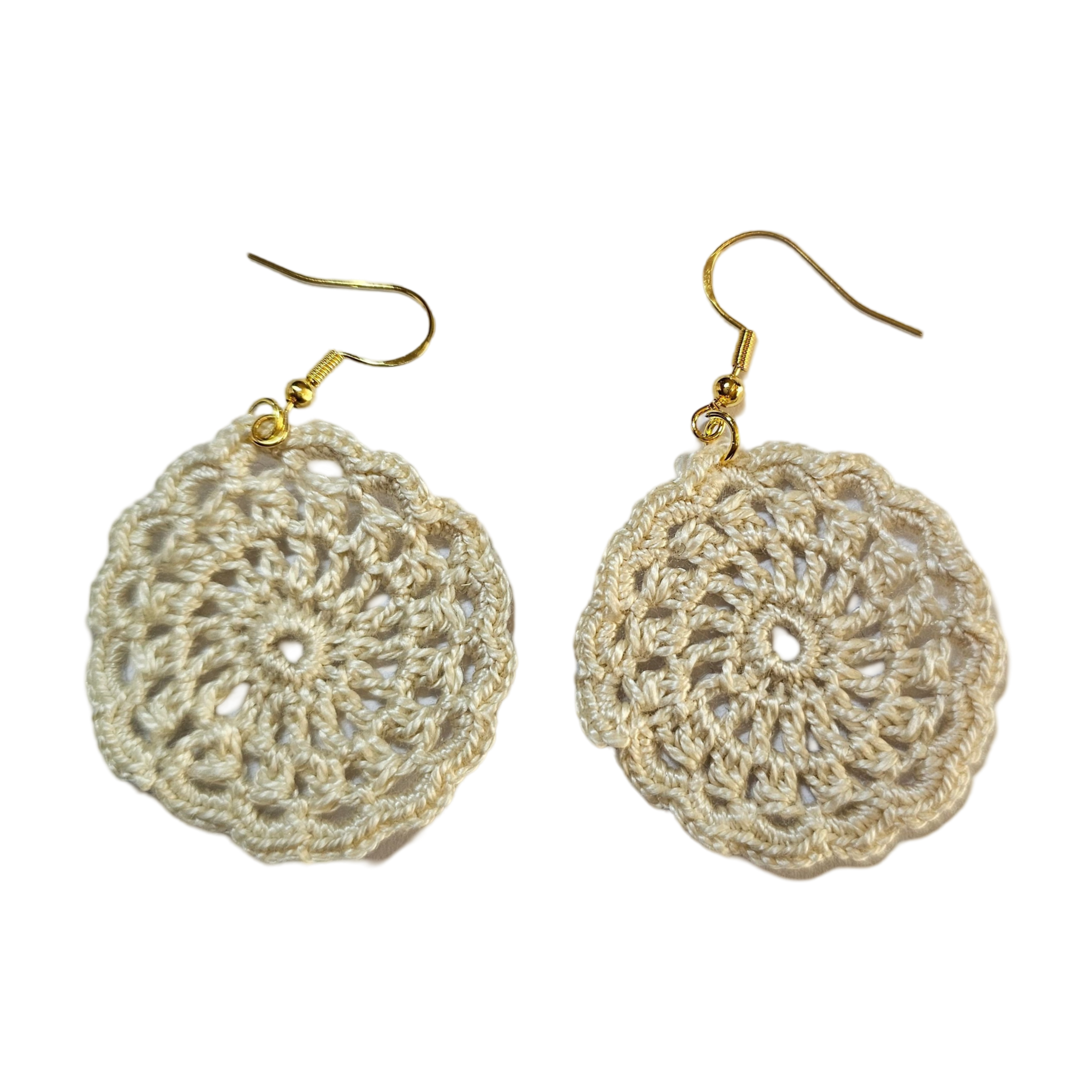 Frankie Cream Crochet Earring