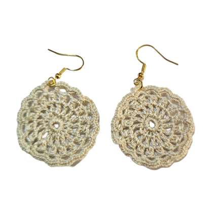 Frankie Cream Crochet Earring