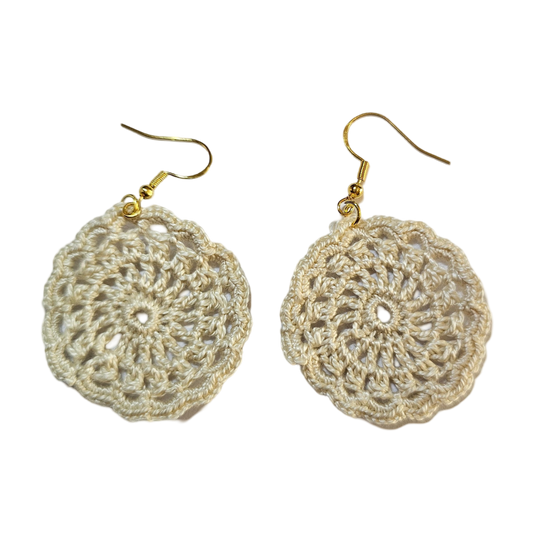 Frankie Cream Crochet Earring